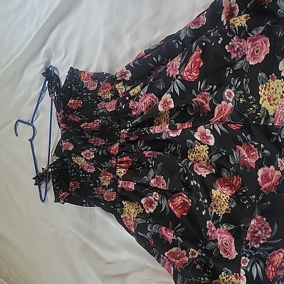 XHILARATION Strappy Dress Floral Two Pockets Sides 100% Polyester Women's - Picture 6 of 12